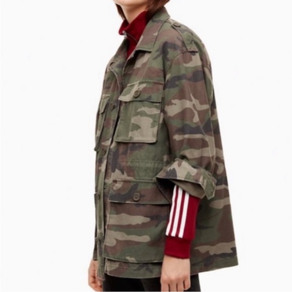 TNA CAMO JACKET NWOT - Picture 3 of 11